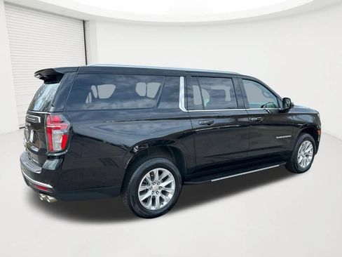 Used 2024 Chevrolet Suburban Premier AWD/4WD image 5