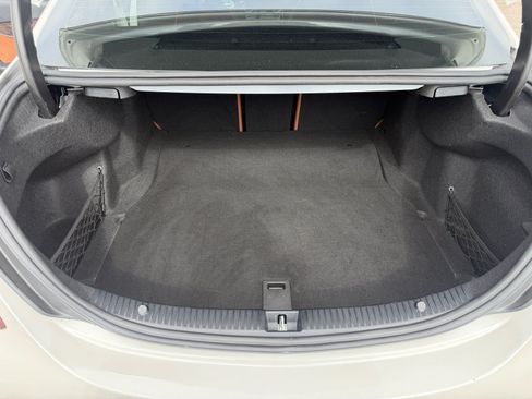 Used 2020 Mercedes-Benz C 300 Sedan image 9