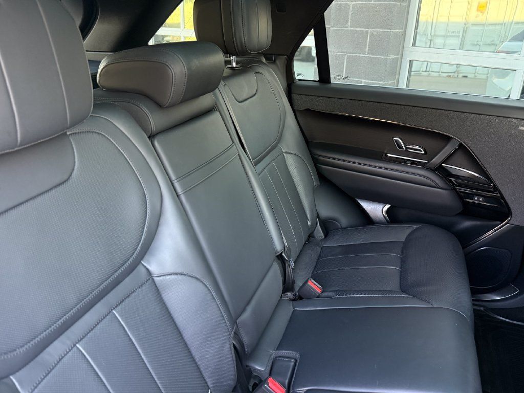 Used 2023 Land Rover Range Rover Sport SE Dynamic AWD/4WD image 41