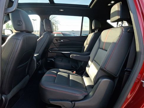 Certified 2024 Chevrolet Traverse RS image 10