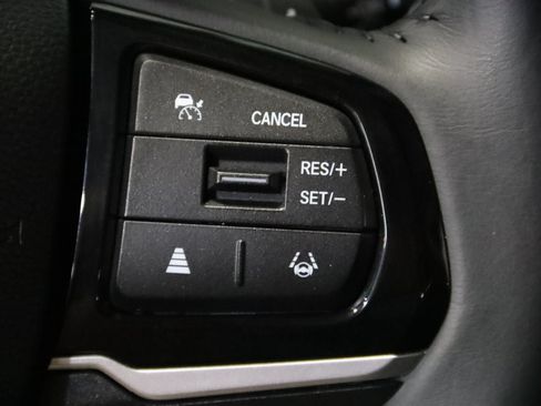 Used 2025 Honda Odyssey Touring image 21
