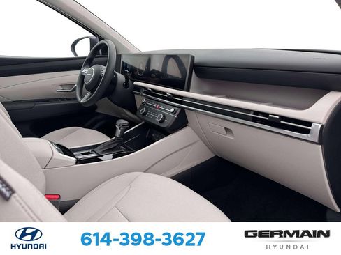 Certified 2026 Hyundai Tucson SE FWD image 19