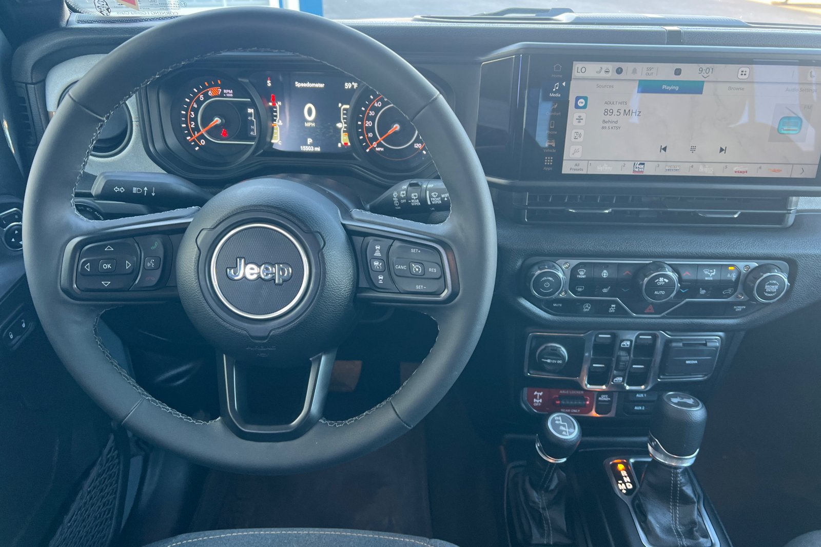 Used 2025 Jeep Wrangler Unlimited Sport AWD/4WD image 15