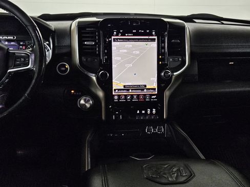 Used 2019 RAM 1500 Laramie RWD image 10