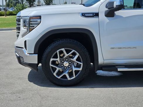 Used 2023 GMC Sierra 1500 SLT w/ SLT Premium Plus Package AWD/4WD image 10