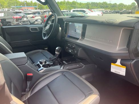 New 2026 Ford Bronco Outer Banks AWD/4WD image 11