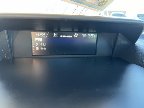 Used 2023 Subaru Forester Premium image 22