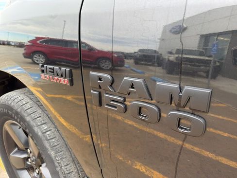 Used 2016 RAM 1500 Express w/ Black Ram 1500 Express Group image 10