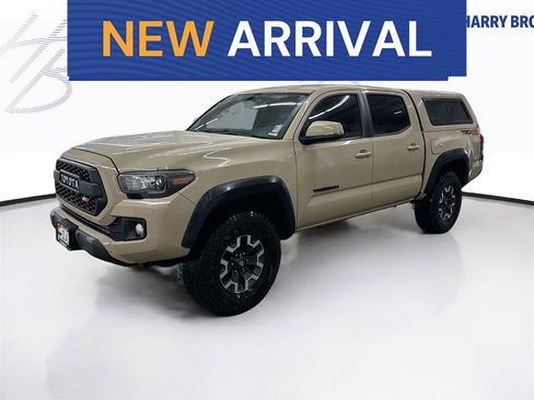 Used 2016 Toyota Tacoma TRD Off-Road image 1