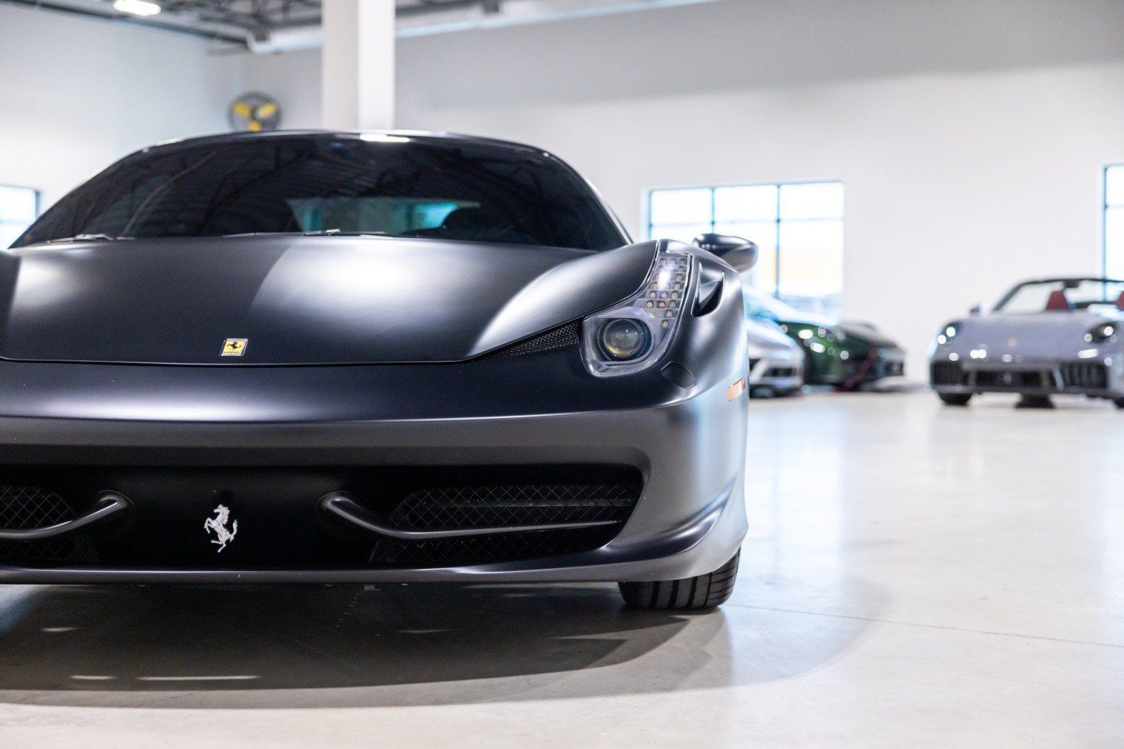 Used 2011 Ferrari 458 Italia Coupe RWD image 21