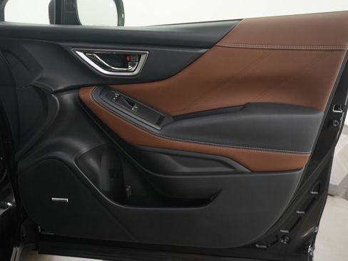 Used 2023 Subaru Forester Touring image 12