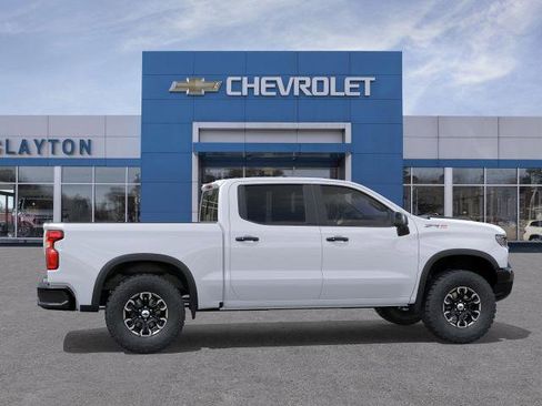 New 2026 Chevrolet Silverado 1500 ZR2 image 29