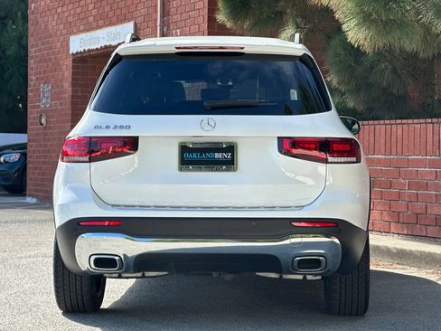 Certified 2023 Mercedes-Benz GLB 250 image 5