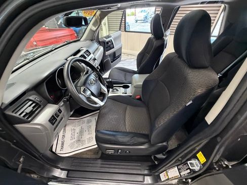 Used 2010 Toyota 4Runner SR5 AWD/4WD image 58