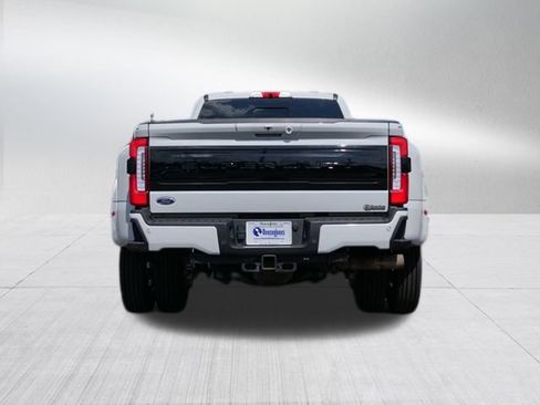 Certified 2026 Ford F450 Platinum w/ FX4 Off-Road Package AWD/4WD image 4