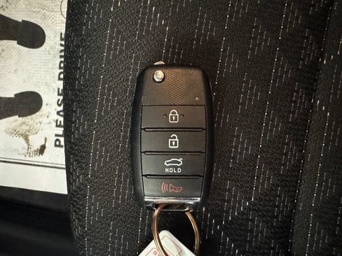 Used 2022 Kia Rio S FWD image 17