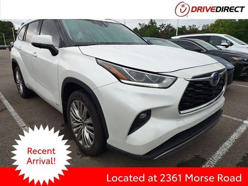 Used 2023 Toyota Highlander Platinum AWD/4WD image 1