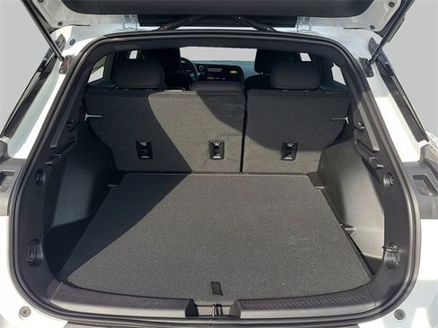 New 2026 Chevrolet Equinox EV LT image 10