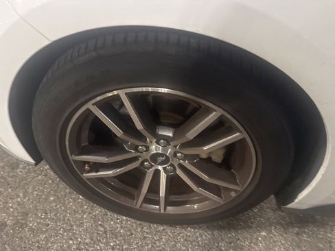 Used 2017 Ford Mustang Premium image 12