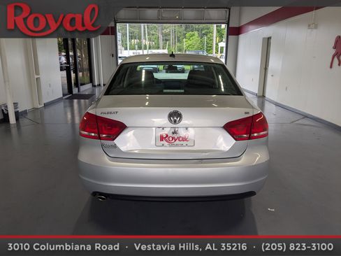 Used 2013 Volkswagen Passat 2.5 SE FWD image 3