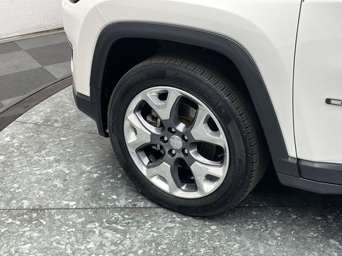 Used 2018 Jeep Compass Limited AWD/4WD image 28