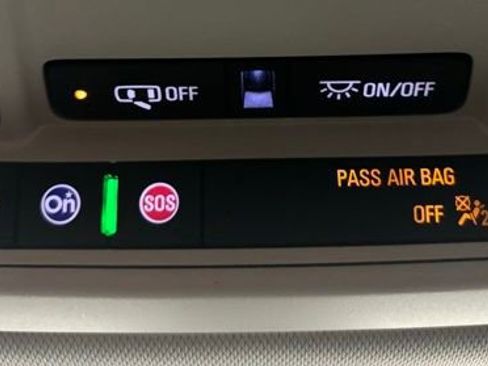 Used 2021 Chevrolet Traverse RS image 36