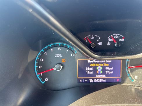 Used 2019 GMC Canyon SLE w/ Driver Alert Package image 14