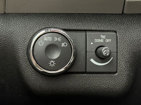 Used 2012 Chevrolet Traverse LTZ image 24