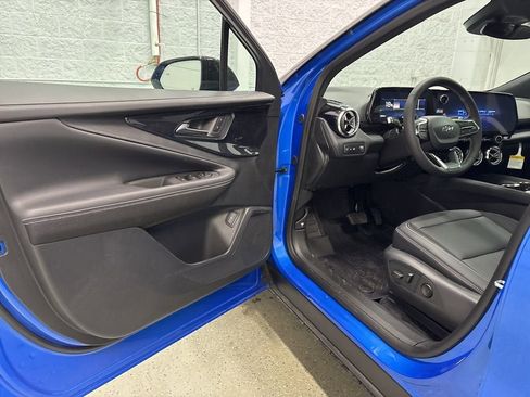 New 2026 Chevrolet Blazer EV LT image 12