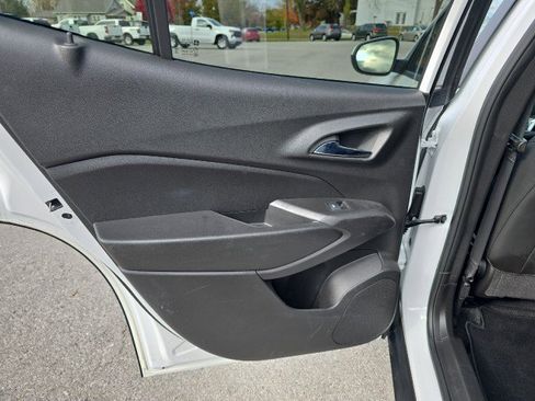 Used 2024 Chevrolet Trax LT w/ Driver Confidence Package image 30