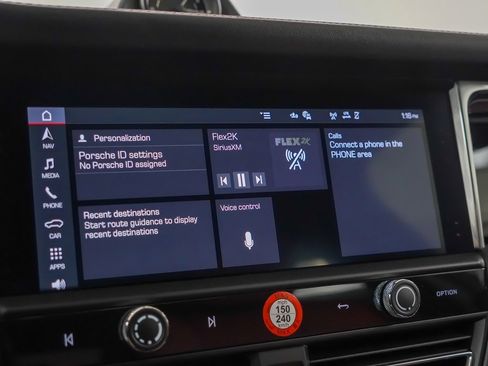 Used 2025 Porsche Macan image 30