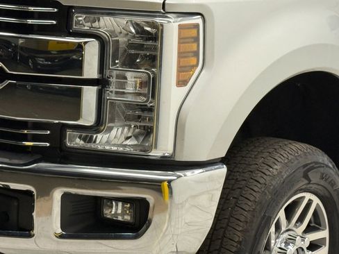 Used 2019 Ford F250 Lariat w/ Lariat Value Package image 4