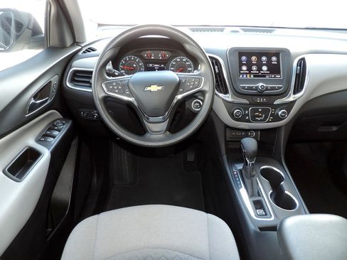 Used 2024 Chevrolet Equinox LS FWD image 18