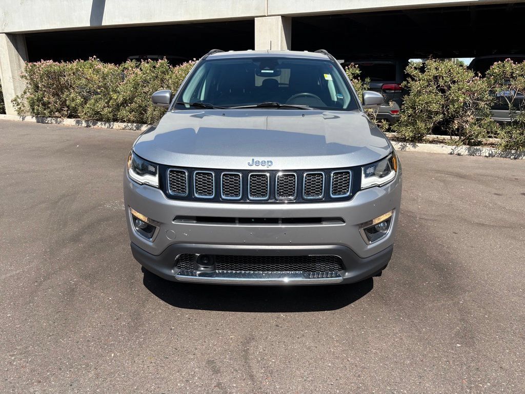 Used 2018 Jeep Compass Limited w/ Navigation Group FWD image 3