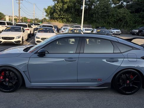 Used 2024 Honda Civic Type R image 11