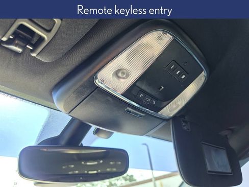 Used 2018 Dodge Durango GT w/ Blacktop Package RWD image 8
