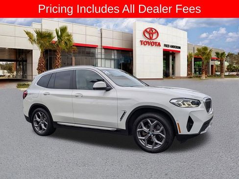 Used 2024 BMW X3 xDrive30i w/ Premium Package AWD/4WD image 2