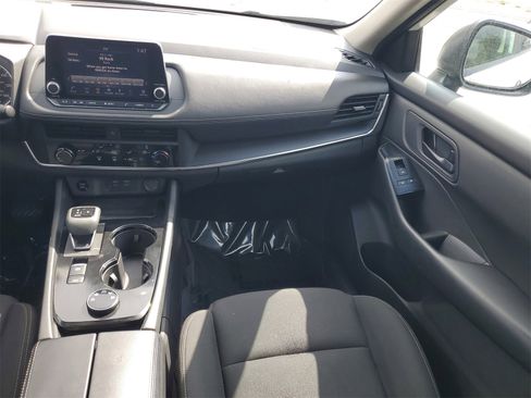 Used 2024 Nissan Rogue S image 26