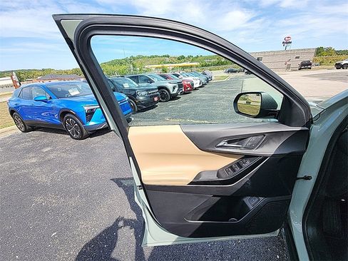 New 2026 Chevrolet Equinox ACTIV w/ Convenience Package III image 12