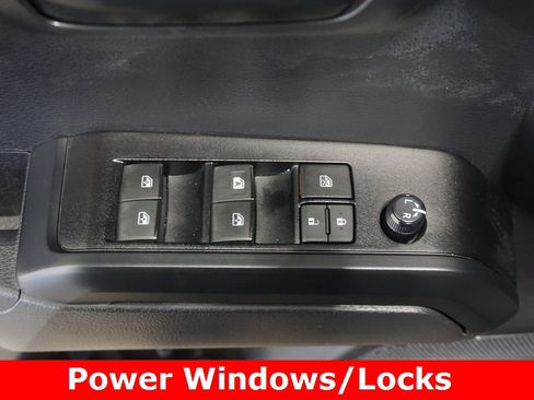 Used 2023 Toyota Tacoma SR image 6