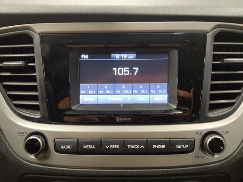 Used 2019 Hyundai Accent SE FWD image 25