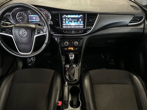 Used 2019 Buick Encore Preferred image 3