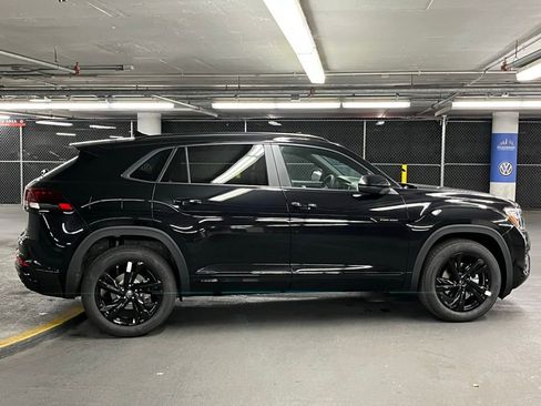 New 2026 Volkswagen Atlas Cross Sport SEL R-Line image 40