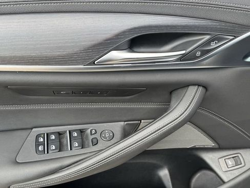 Used 2022 BMW 540i xDrive w/ Executive Package image 19