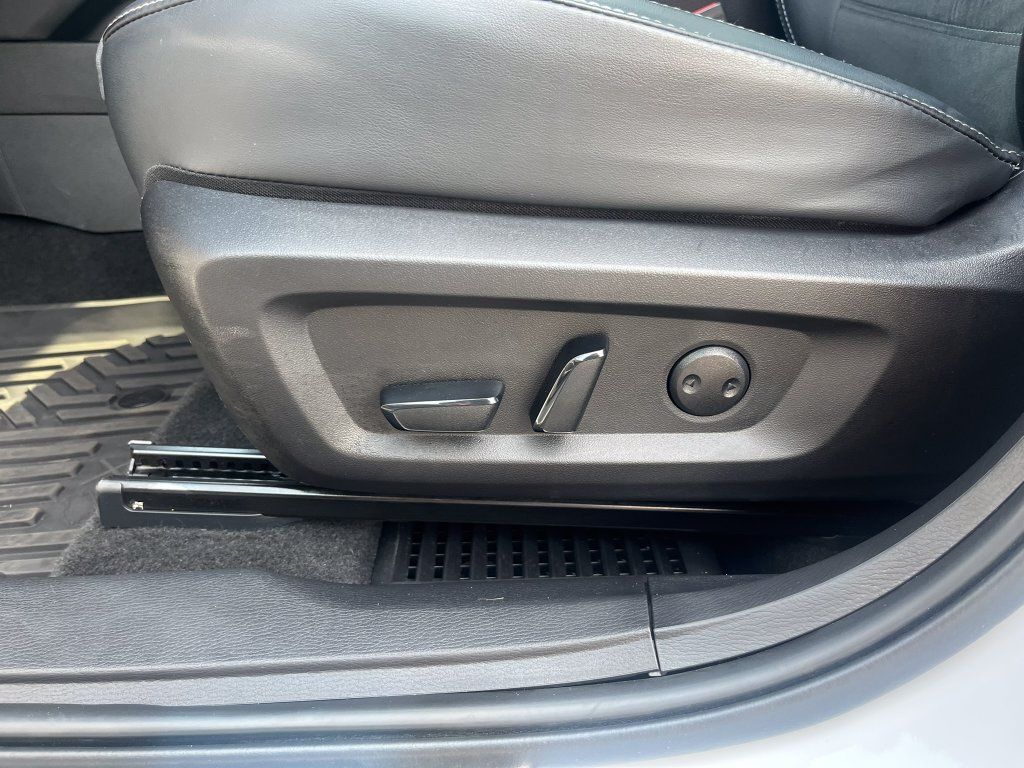 Used 2024 Mitsubishi Outlander SE Black Edition AWD/4WD image 18