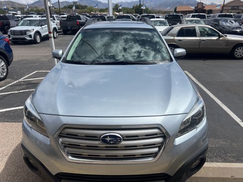Used 2017 Subaru Outback 2.5i Limited AWD/4WD image 5
