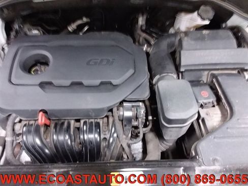 Used 2018 Hyundai Santa Fe Sport w/ 2.4L Value Package 02 image 9