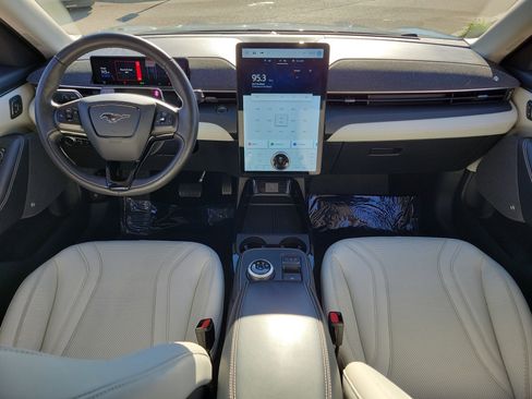 Used 2021 Ford Mustang Mach-E Premium image 16