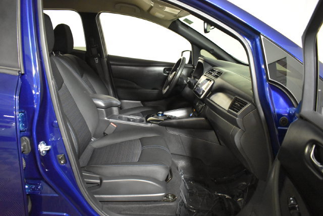 Certified 2024 Nissan Leaf SV Plus FWD image 34