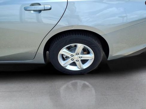 Used 2024 Chevrolet Malibu LS FWD image 21